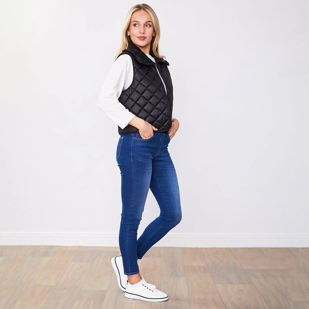 Adele Gilet (Black Quilted) - Image 10