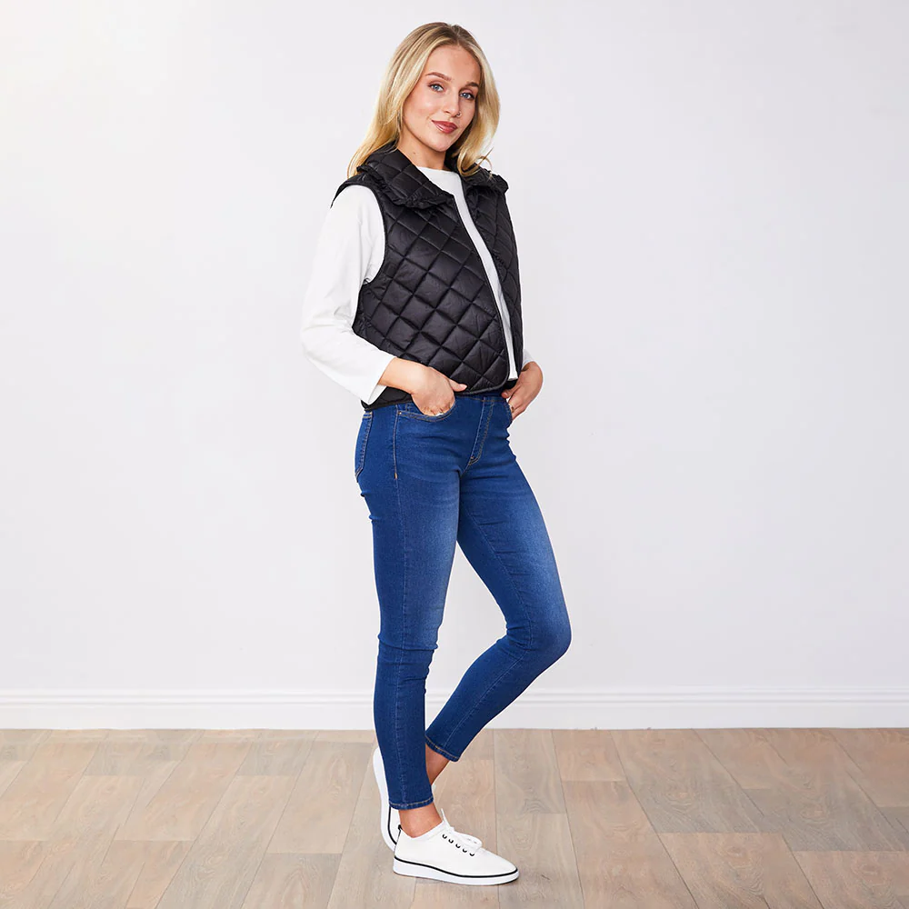 Adele Gilet (Black Quilted) - Image 12