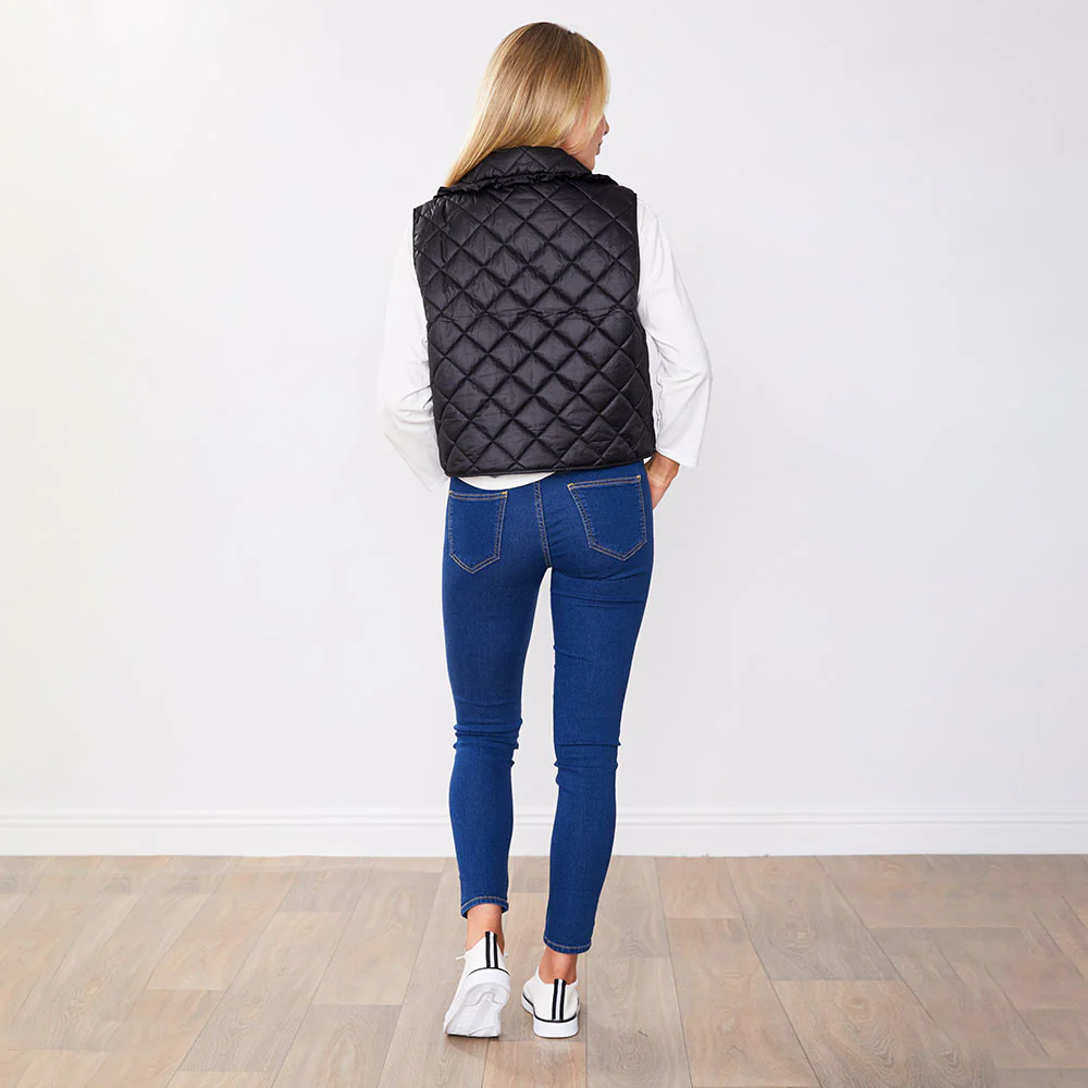Adele Gilet (Black Quilted) - Image 13