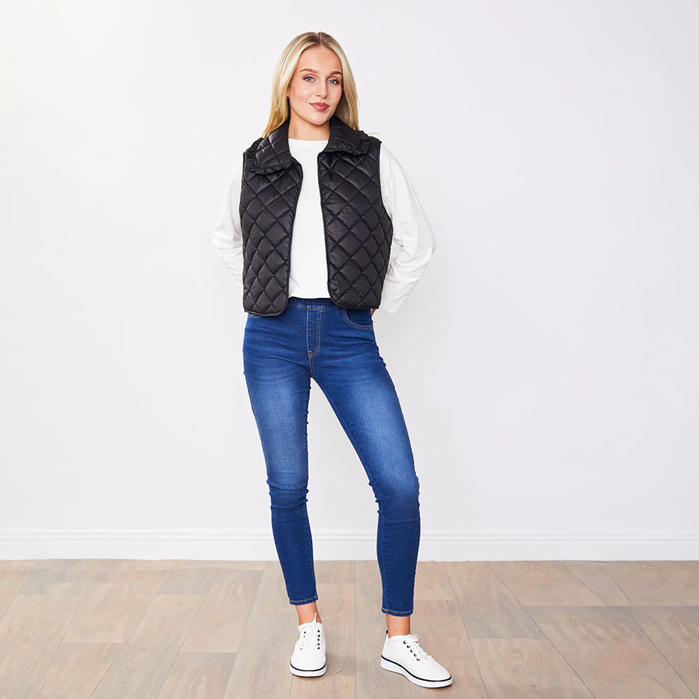 Adele Gilet (Black Quilted) - Image 3