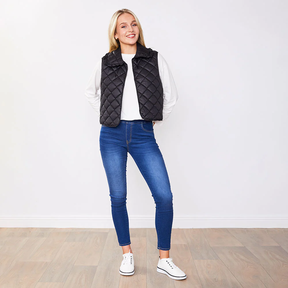Adele Gilet (Black Quilted) - Image 4