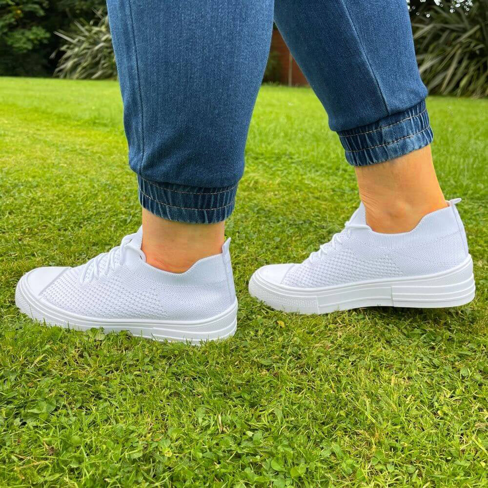 Phoebe Trainers (White) - Image 4