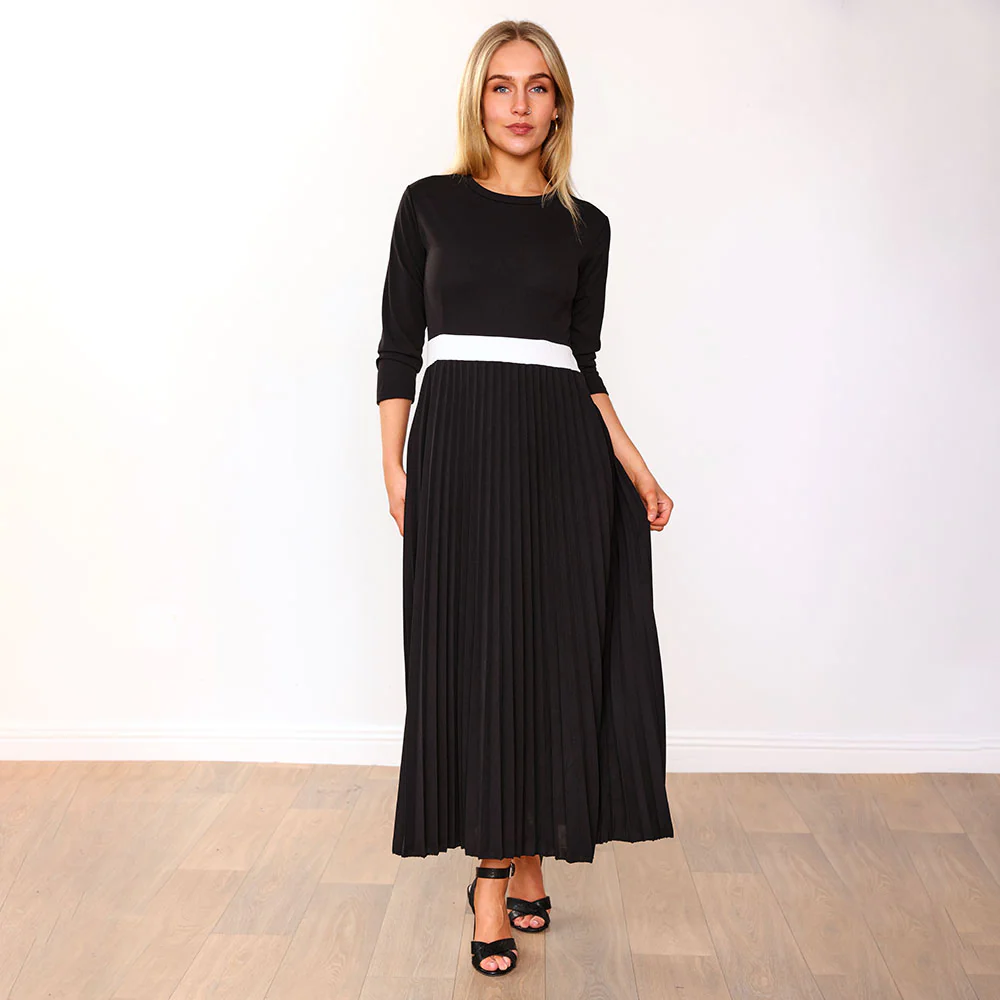 Doyle Dress (Black/Cream belt) - Image 10