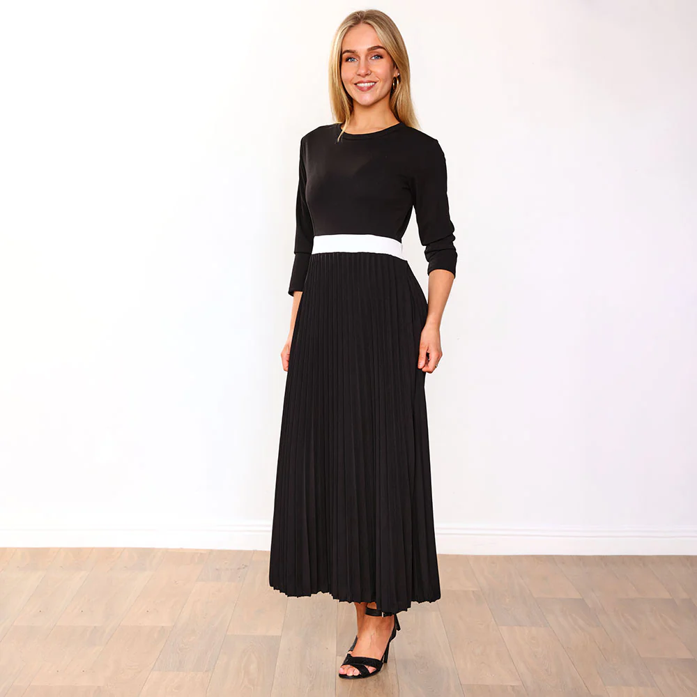Doyle Dress (Black/Cream belt) - Image 11