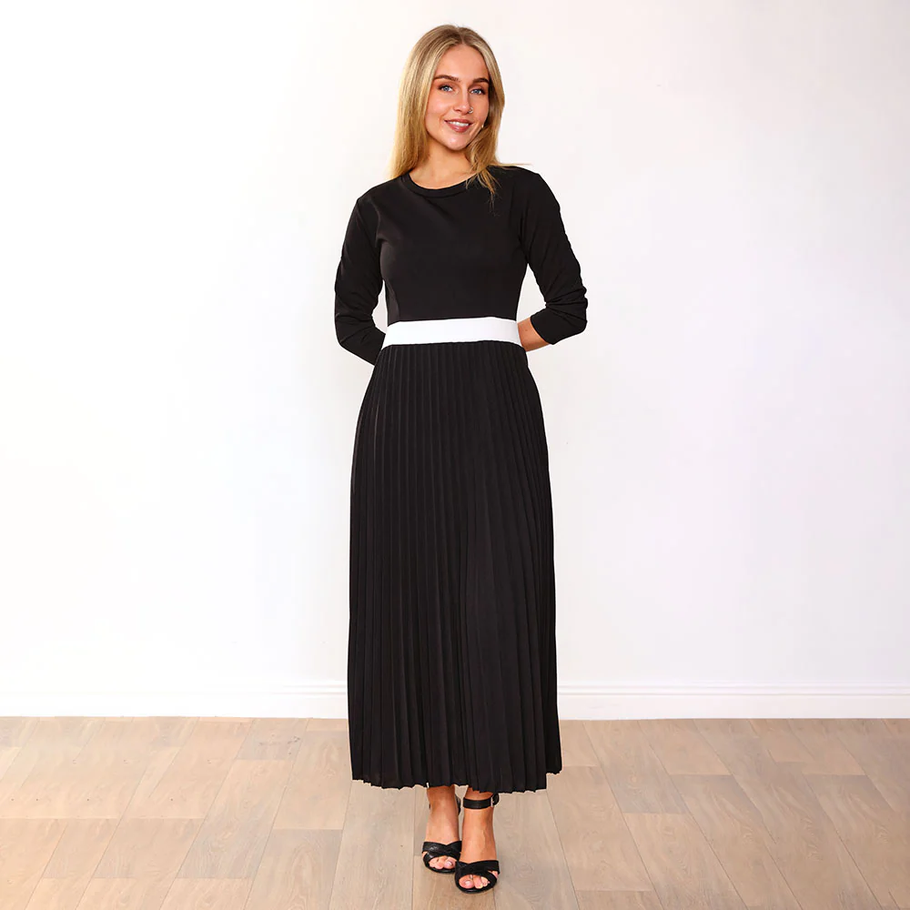 Doyle Dress (Black/Cream belt) - Image 5
