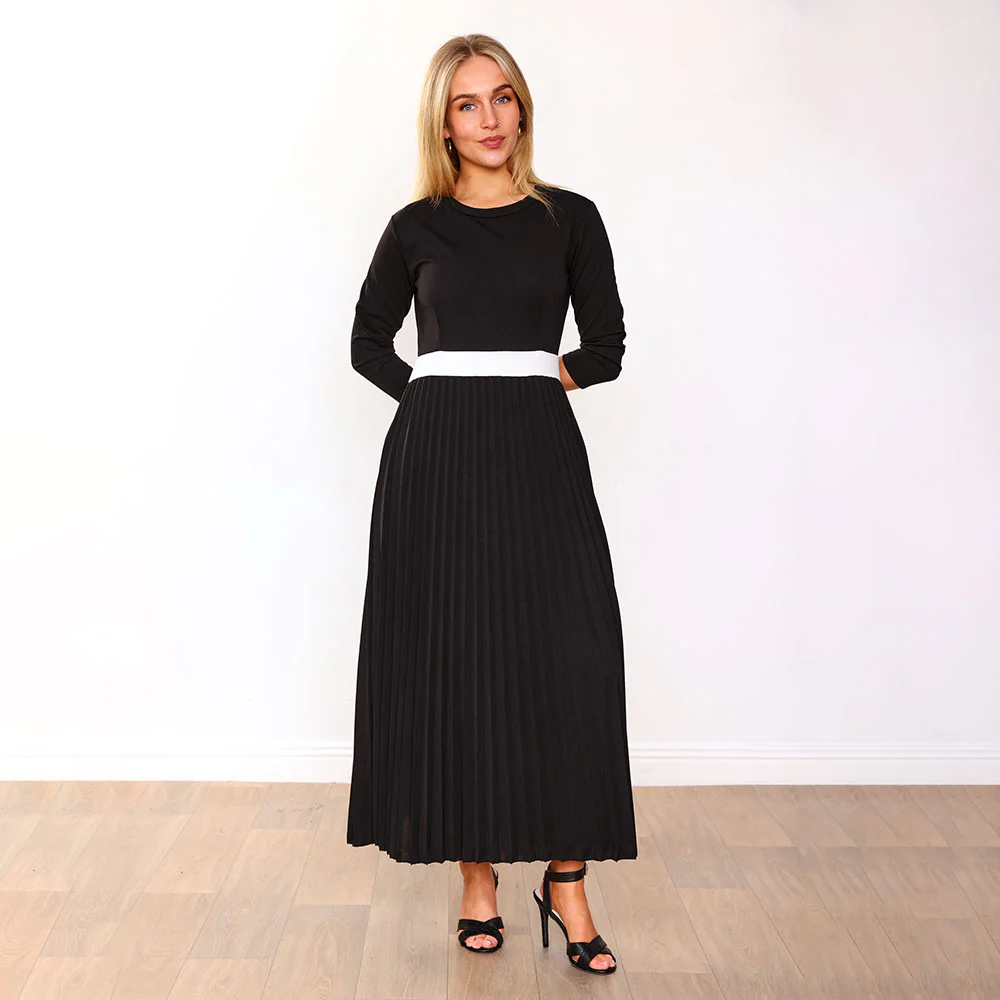 Doyle Dress (Black/Cream belt) - Image 7