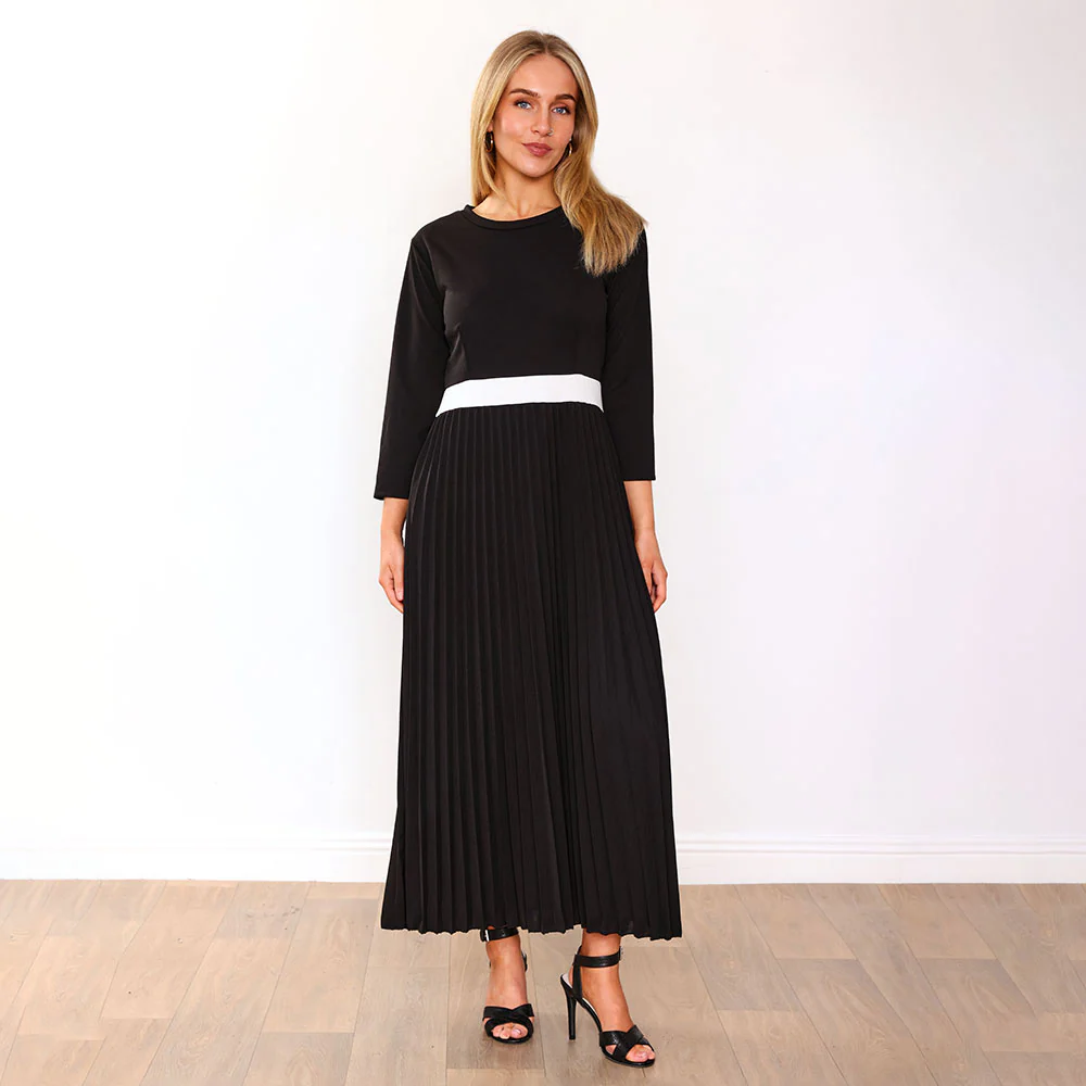 Doyle Dress (Black/Cream belt) - Image 8