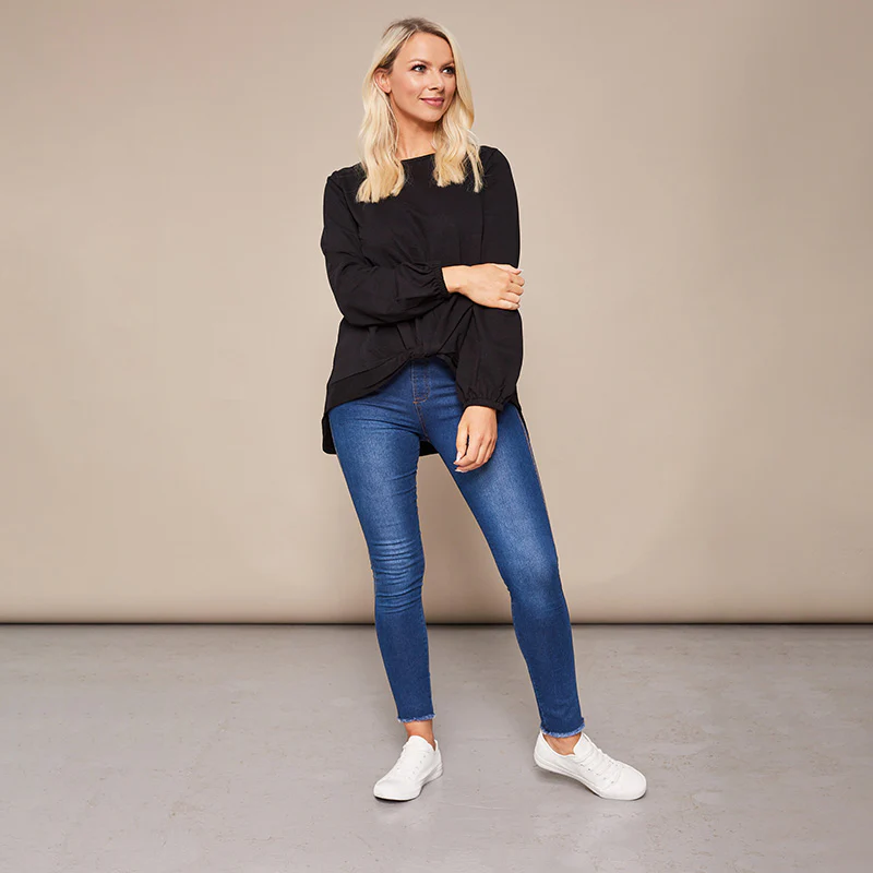 Joanne Knot Jumper Black