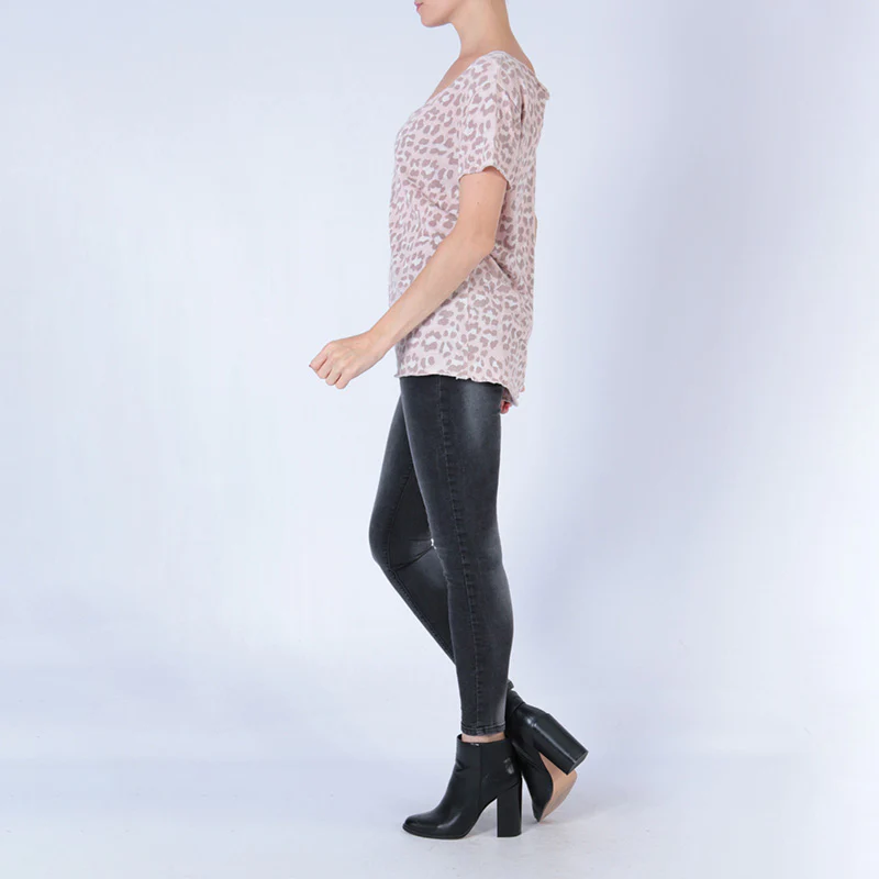Laura Leopard Top Light Pink - Image 3