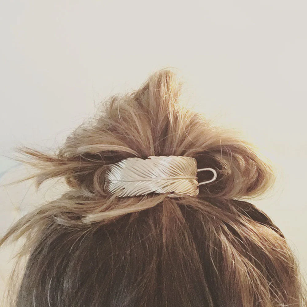 Lauren Feathered Messy Bun (Silver) - Image 5