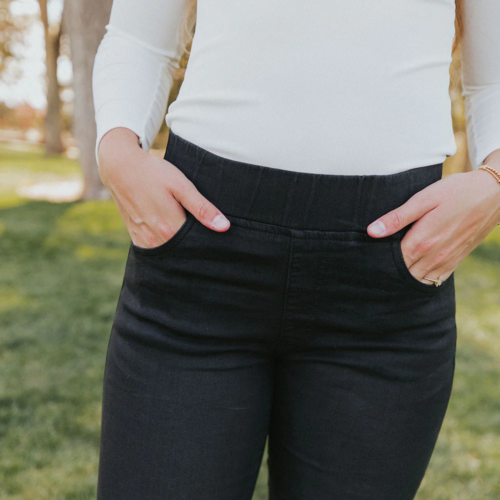 Lily Jeans (Black) - Image 15