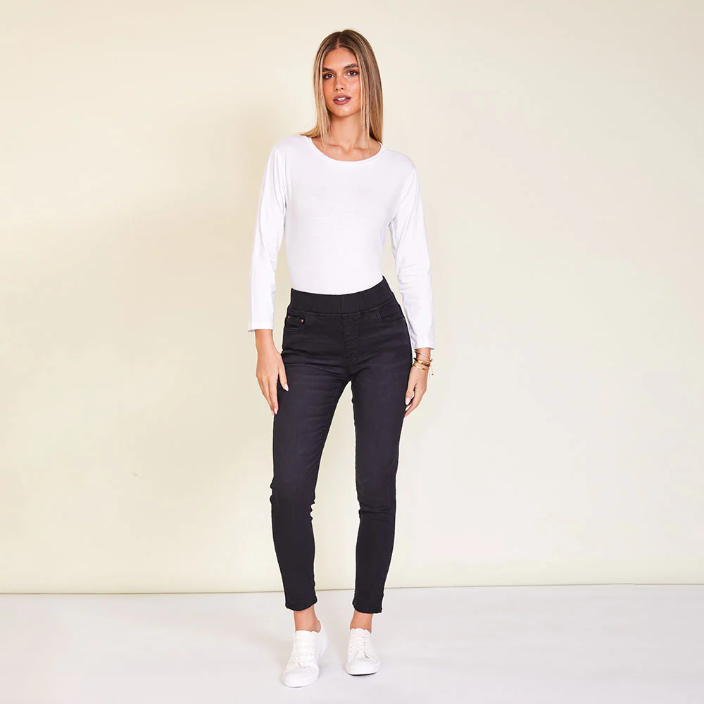 Lily Jeans (Black) - Image 4