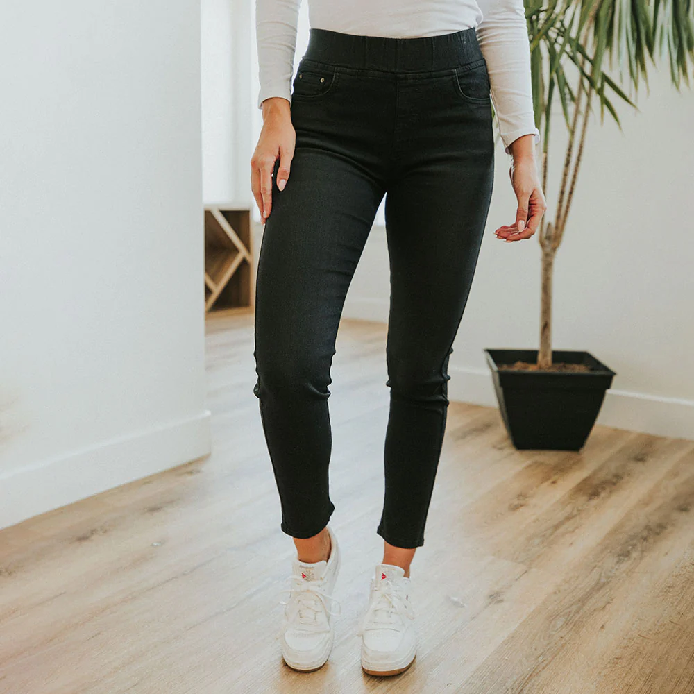Lily Jeans (Black) - Image 9