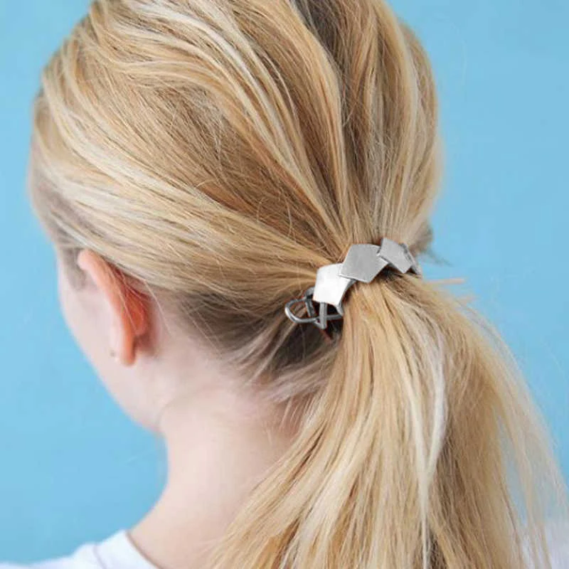 Rio Geometric Messy Bun (Silver) - Image 5