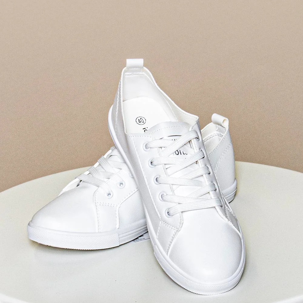 Sally Minimal Trainer (White)